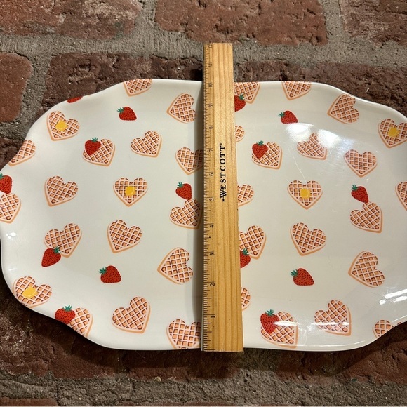 Opalhouse White, red & yellow Melamine Heart and Waffles Serving Platter Tray - Picture 5 of 8